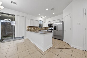 13150 Lawsons Creek Ln in Houston, TX - Building Photo - Building Photo