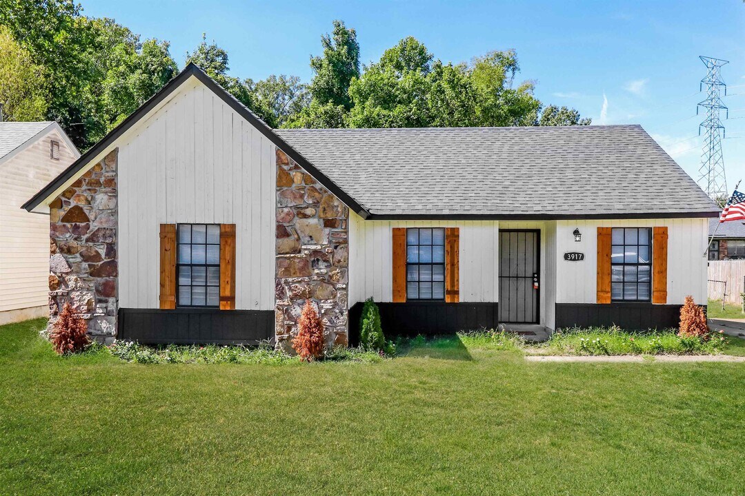 3917 Kerwin Dr in Memphis, TN - Building Photo
