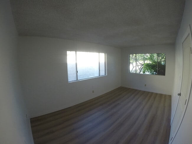9455 1/2 Cedar St in Bellflower, CA - Building Photo - Building Photo