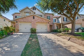 8042 Montague Manor Ln in Houston, TX - Building Photo - Building Photo