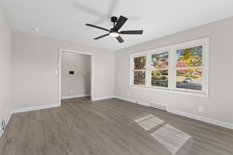 1200 Lockland Ave in Winston-Salem, NC - Foto de edificio - Building Photo