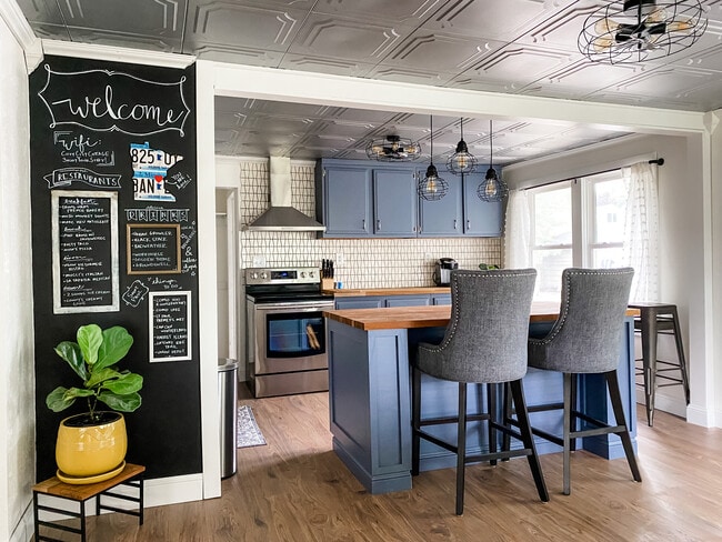 1012 Englewood Ave in St. Paul, MN - Foto de edificio - Building Photo