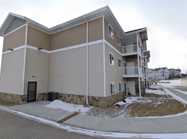 property at 2821 Ithaca Dr