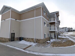 2821 Ithaca Dr in Bismarck, ND - Building Photo - Building Photo