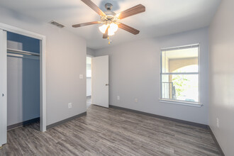 The Galilean Apartments in Edinburg, TX - Foto de edificio - Interior Photo