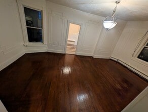 44 Benkard Ave, Unit 44 Benkard 2nd Floor in Newburgh, NY - Building Photo - Building Photo