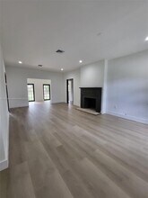 958 NE 91st Ter in Miami Shores, FL - Foto de edificio - Building Photo
