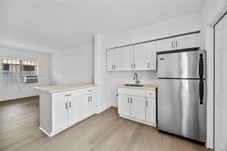 171 NW 56th St in Miami, FL - Building Photo - Building Photo