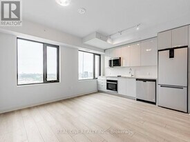 2920 Hwy 7 in Vaughan, ON - Building Photo