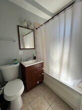 2253 W Rosemont Ave in Chicago, IL - Building Photo - Building Photo