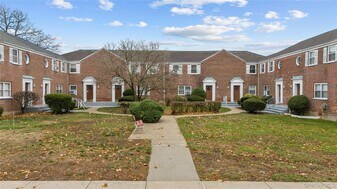 131-55 234th St in Queens, NY - Building Photo