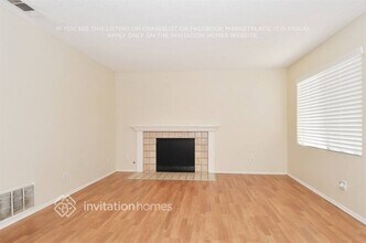 28660 Newcastle Rd in Highland, CA - Foto de edificio - Building Photo