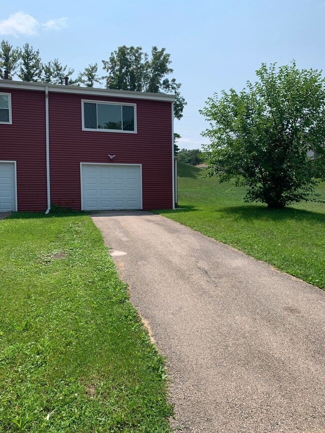 property at 4737 Javelin Dr