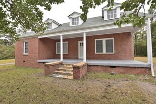 1760 Country Club Rd in Rocky Mount, NC - Building Photo