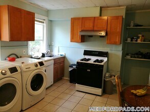 249 Boston Ave, Unit 3 in Medford, MA - Building Photo - Building Photo