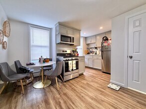 331 4th St in Jersey City, NJ - Building Photo - Building Photo