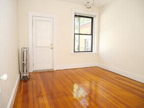429 Harvard St, Unit ## in Brookline, MA - Building Photo - Building Photo