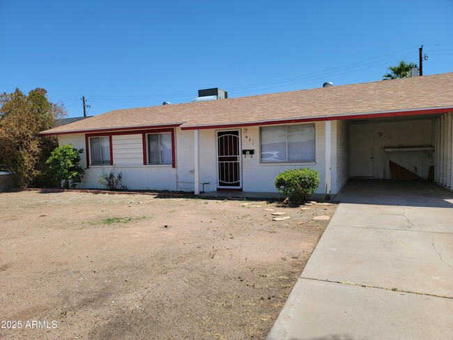 property at 621 E Papago Dr