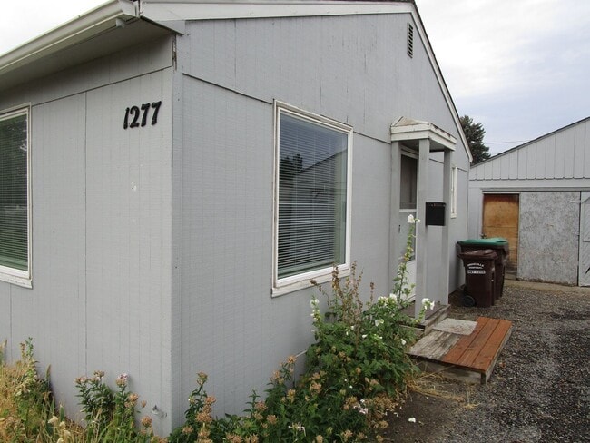property at 1275-1277 NE McRae Ct