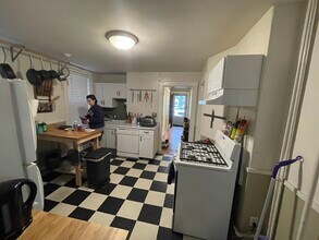 377 Highland Ave, Unit 1 in Somerville, MA - Building Photo - Building Photo