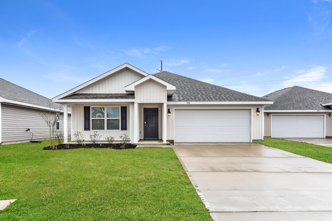 5816 Tiagra Dr in Panama City, FL - Building Photo