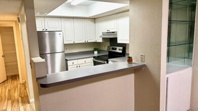 1520 SE Royal Green Cir in Port St. Lucie, FL - Building Photo - Building Photo