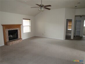 6006 Sulfur Spring Dr in Killeen, TX - Building Photo - Building Photo