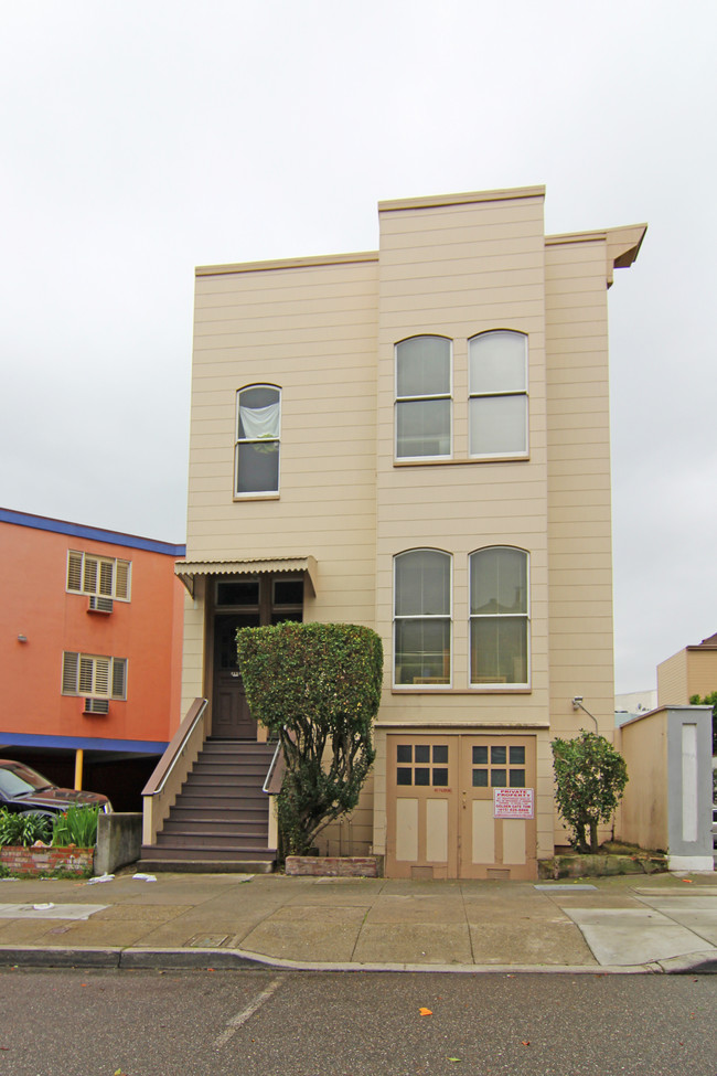 2153 15th St in San Francisco, CA - Foto de edificio - Building Photo