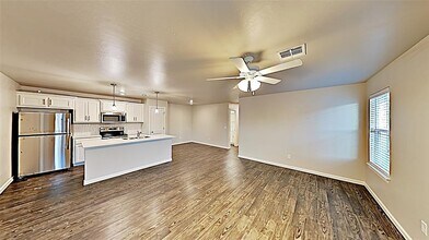 5014 Avion Ct in Oklahoma City, OK - Building Photo - Building Photo