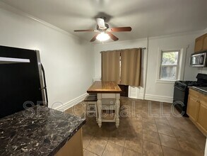 2006 Holly St in Harrisburg, PA - Building Photo - Building Photo