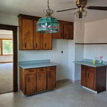 2460 Grand Ave, Unit #2 in Niagara Falls, NY - Building Photo - Building Photo