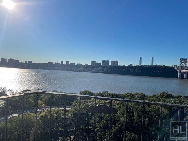 HAVEN AVENUE in New York, NY - Building Photo - Building Photo