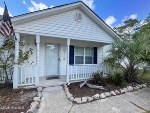 117 NW 10th St in Oak Island, NC - Building Photo - Building Photo