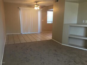 2847 N 46th Ave in Phoenix, AZ - Building Photo - Building Photo