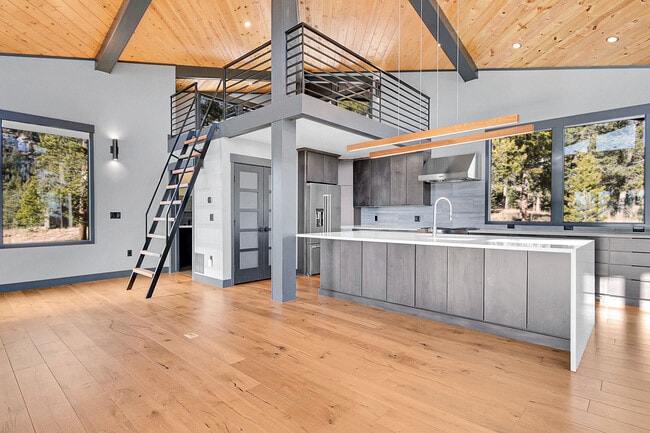 11845 US Hwy 285 in Conifer, CO - Building Photo - Building Photo