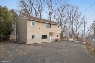 1129 W Market St in Perkasie, PA - Building Photo - Building Photo