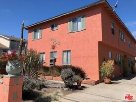 12503 Grevillea Ave, Unit --