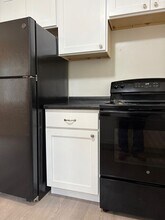 I 9 Nanni Dr in Winchester, CT - Building Photo - Building Photo