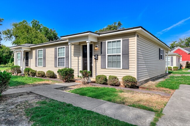 property at 1718A Hicks St