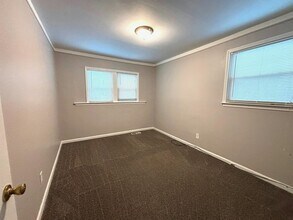 11340 Fisher Ave in Warren, MI - Building Photo - Building Photo