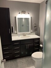 1124 Emerald St, Unit 2 in Madison, WI - Building Photo - Building Photo