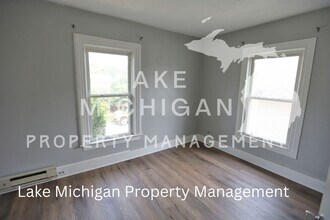 1206 4th St NW in Grand Rapids, MI - Building Photo - Building Photo