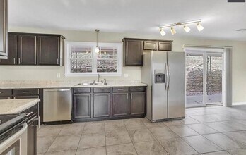 2151 Brambleton Ave SW in Roanoke, VA - Building Photo - Building Photo