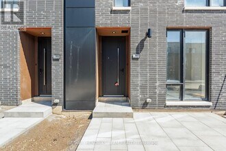 160 Everett Cmn in St Catharines, ON - Building Photo - Building Photo