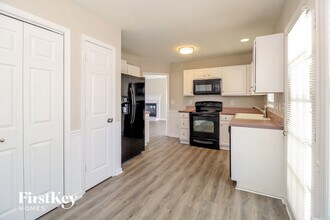 1506 Glenn Meade Dr in High Point, NC - Foto de edificio - Building Photo