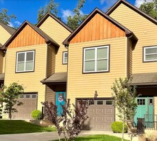 208 Rainbow Terrace in Black Mountain, NC - Building Photo