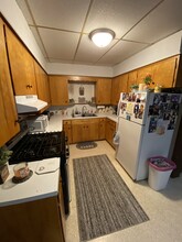 108 N Jefferson St in Mount Pleasant, IA - Building Photo - Interior Photo