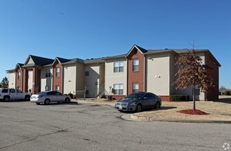 Gramercy East Apartments in Horn Lake, MS - Building Photo - Building Photo