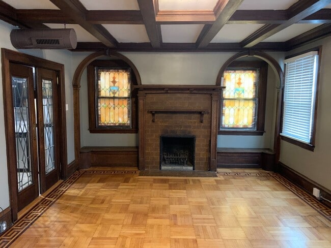 property at 827 S Braddock Ave