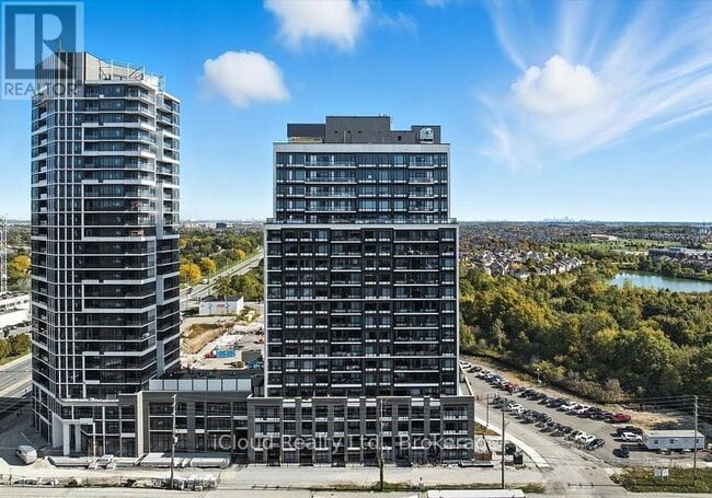 8010 Derry Rd in Milton, ON - Building Photo - Building Photo